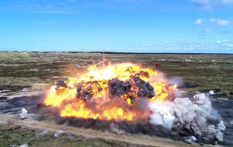 «Умные бомбы» ОДАБ-500П массово уничтожают объекты ВСУ по всему фронту